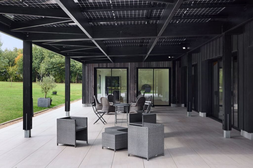 panneaux-solaires-carport-terrasse-nestrowatt