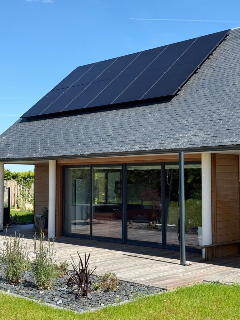 panneaux-solaires-toit-ardoise-nestorwatt