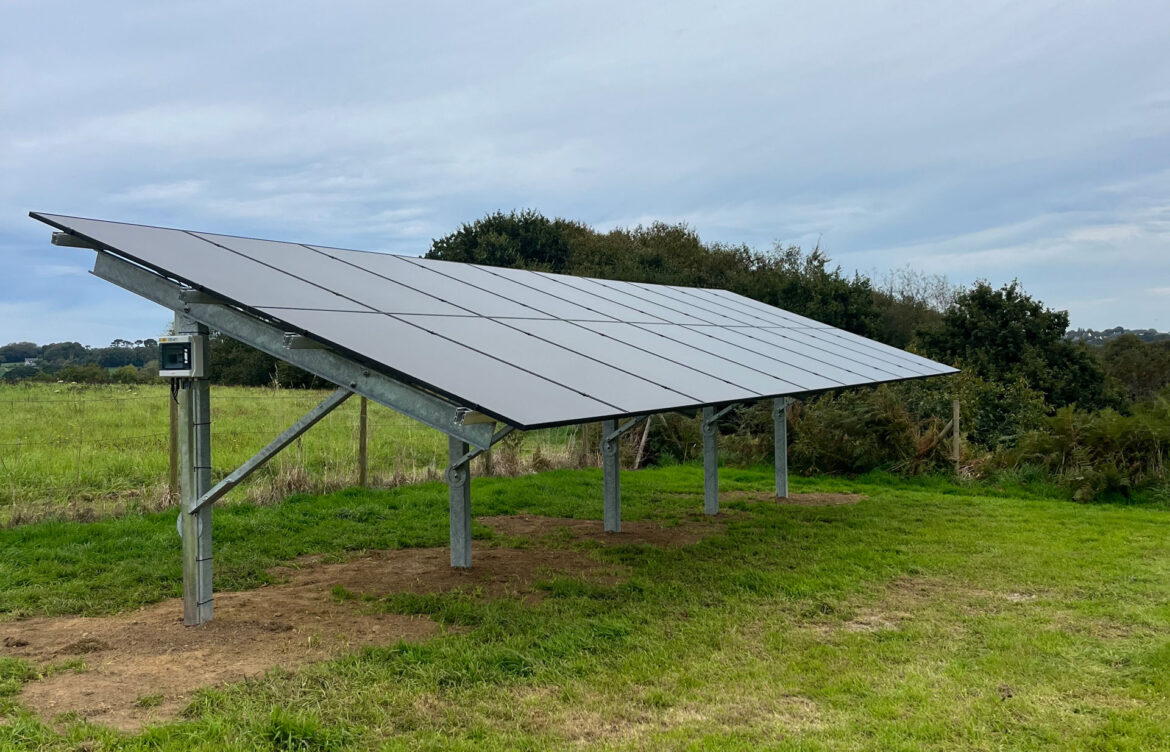 Panneaux photovoltaïques au sol pour un agriculteur