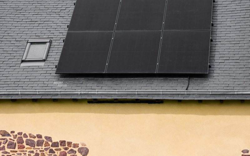 6-panneaux-solaires-maison-ancienne