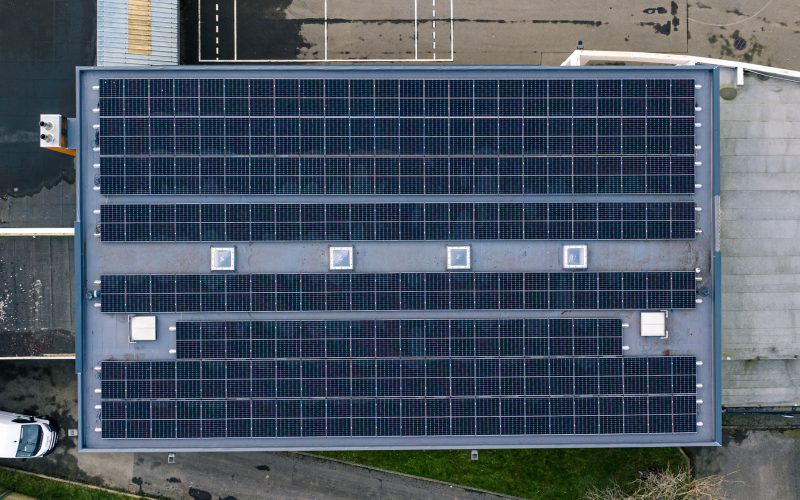 pose-panneaux-photovoltaïques-école-nestorwatt