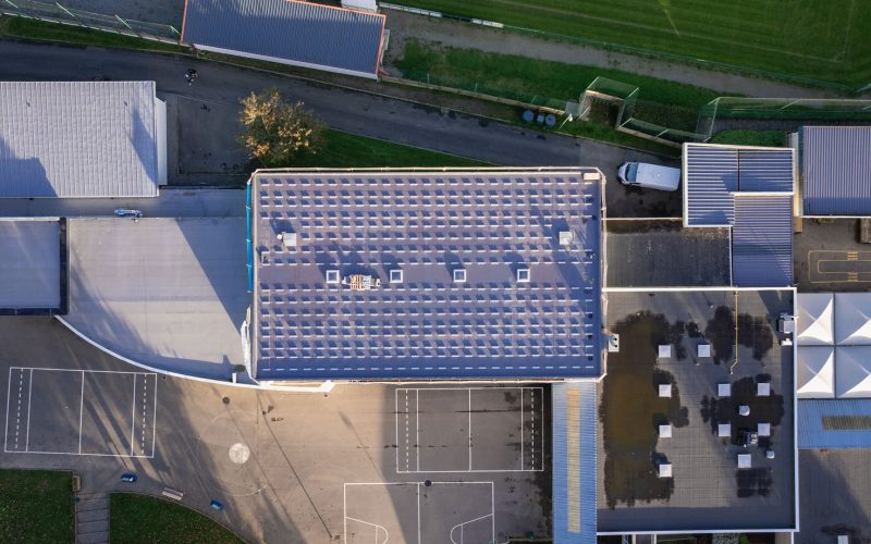 toit-école-avant-panneaux-nestorwatt